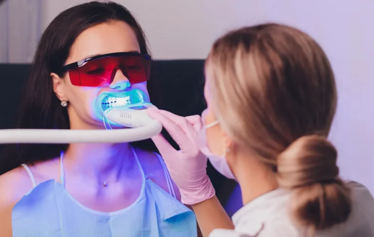 تجميل الاسنان بالليزر