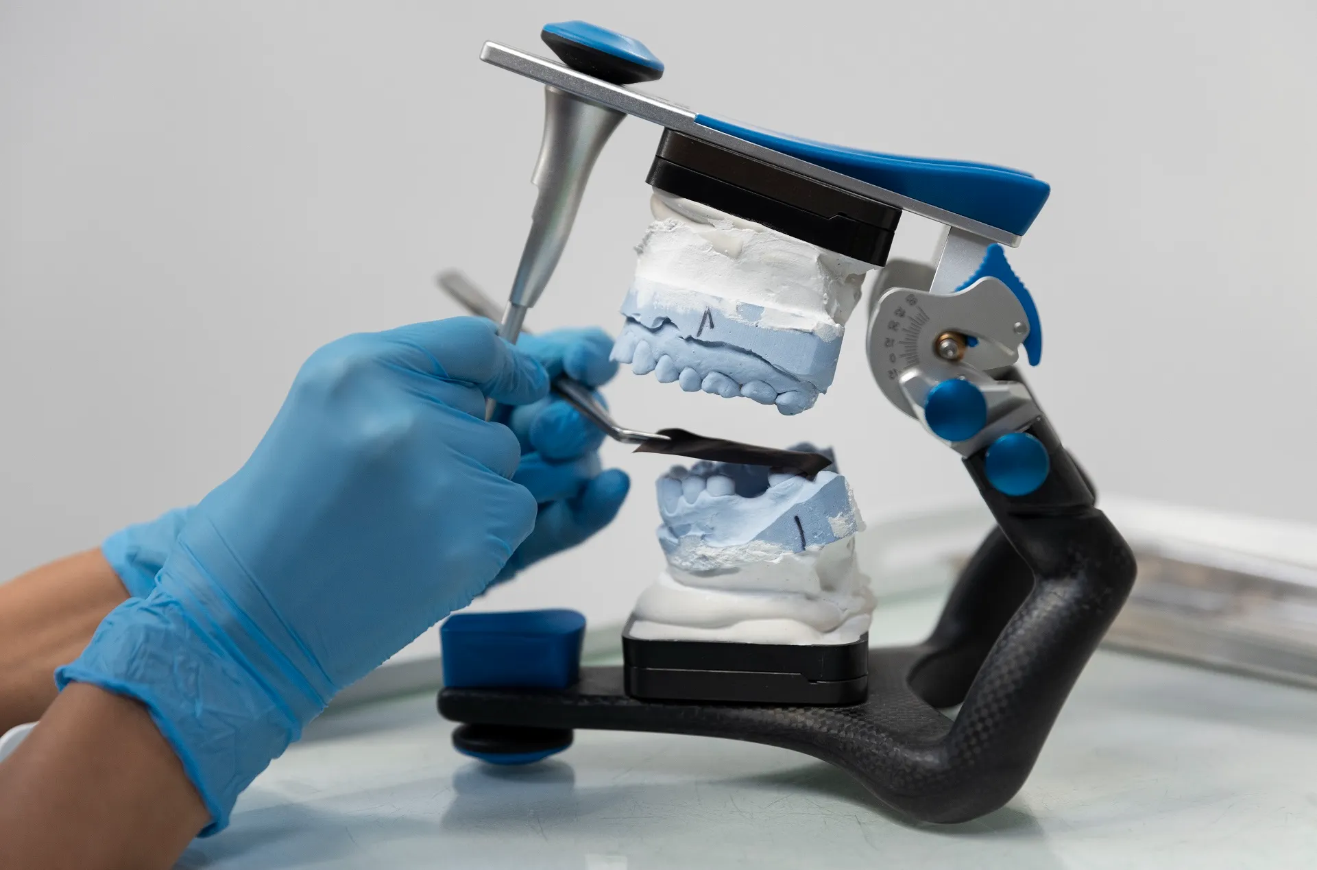 علاج المفصل الصدغي