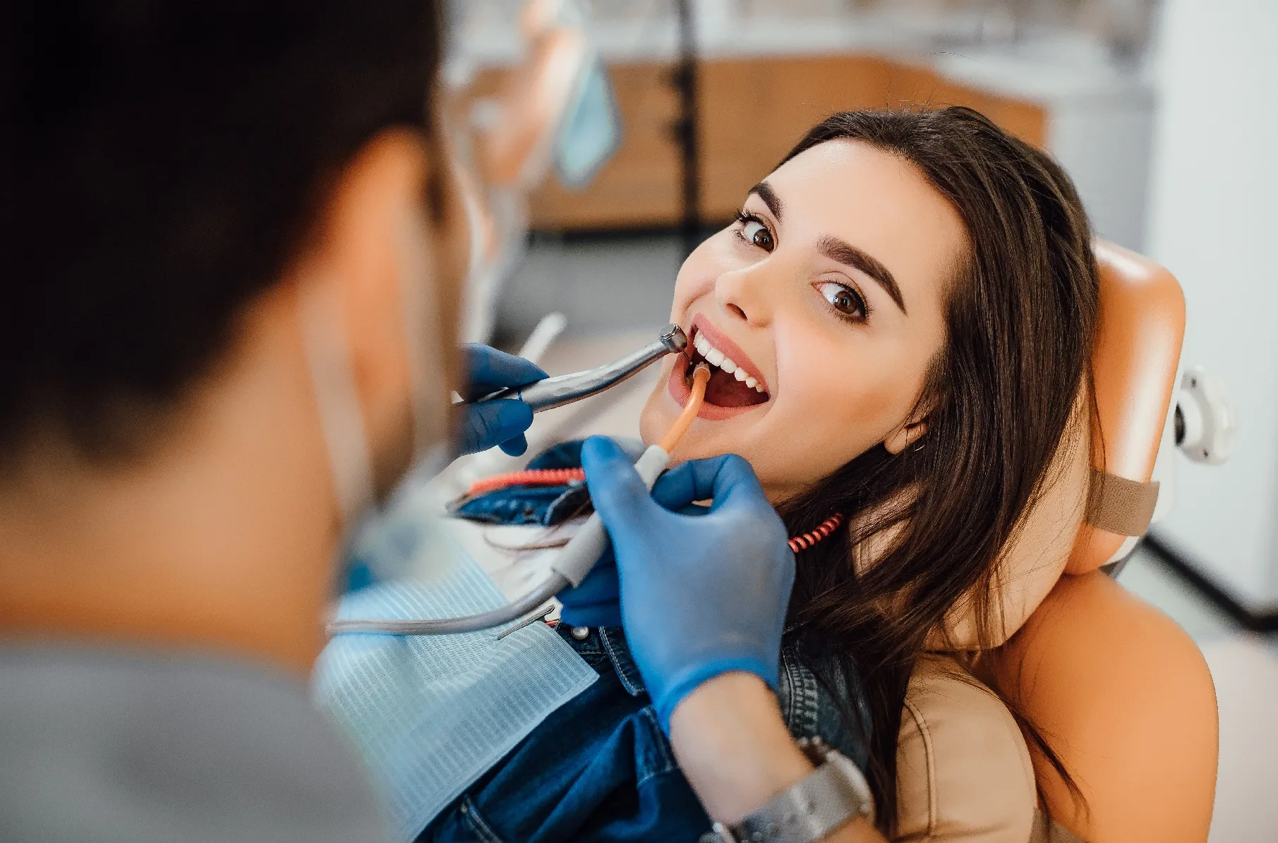 تجميل وزراعة اللثة