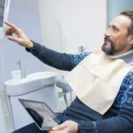 العناية بالأسنان المزروعة