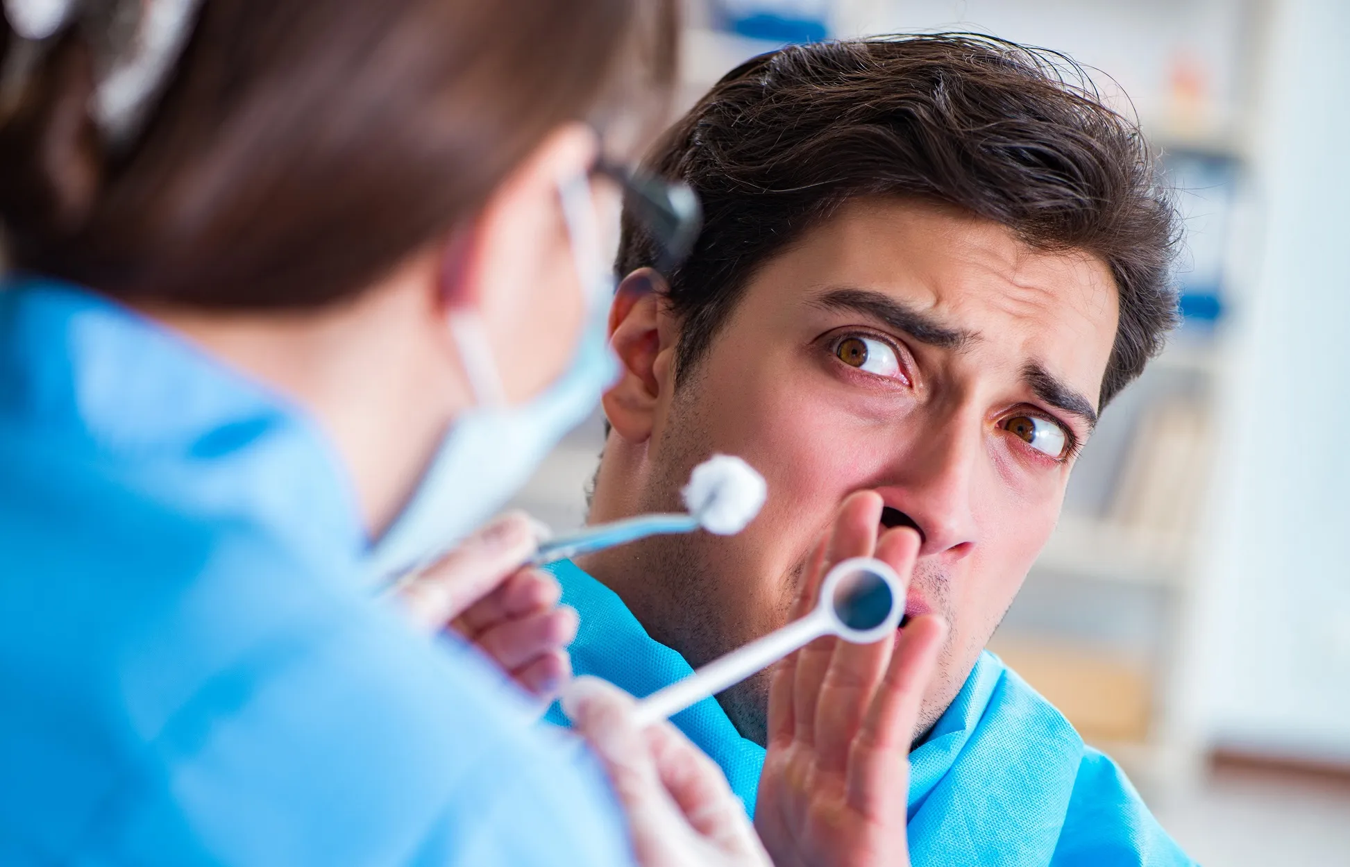 خلع السن جراحيًا