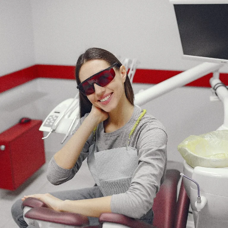 تقنيات زراعة الأسنان بالليزر