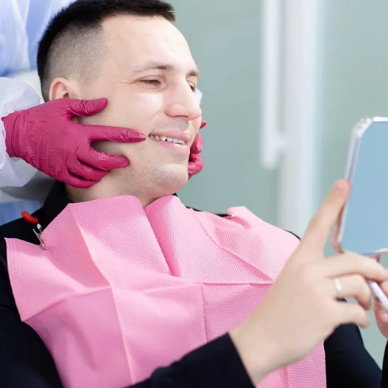 زيارة المتابعة بعد زراعة الأسنان