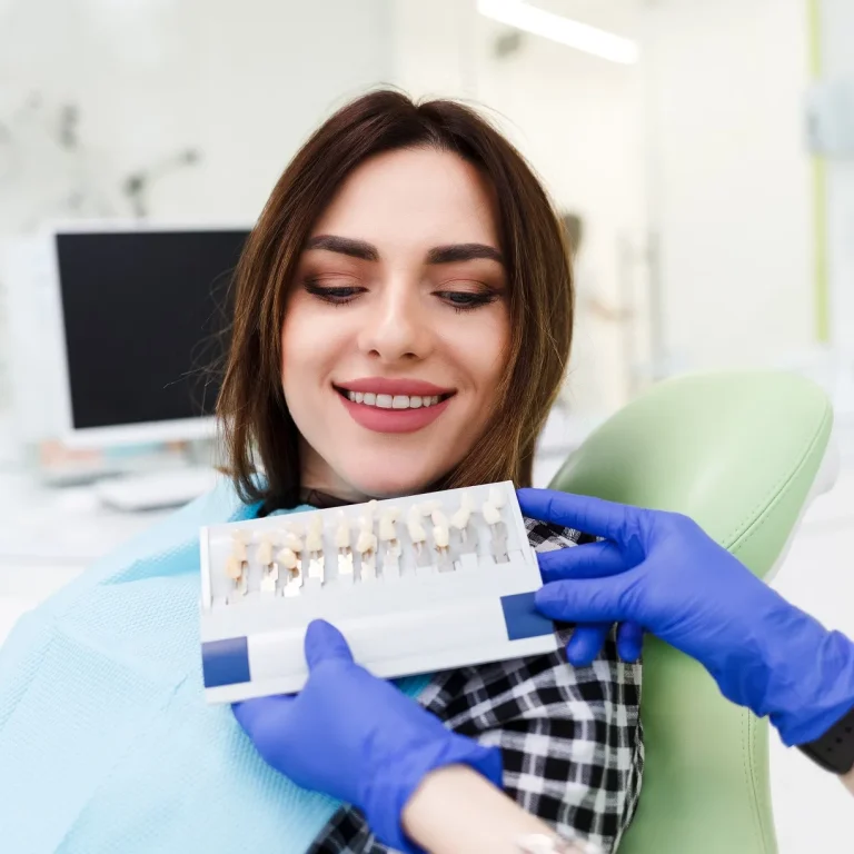 طرق تجميل الأسنان بدون تقويم